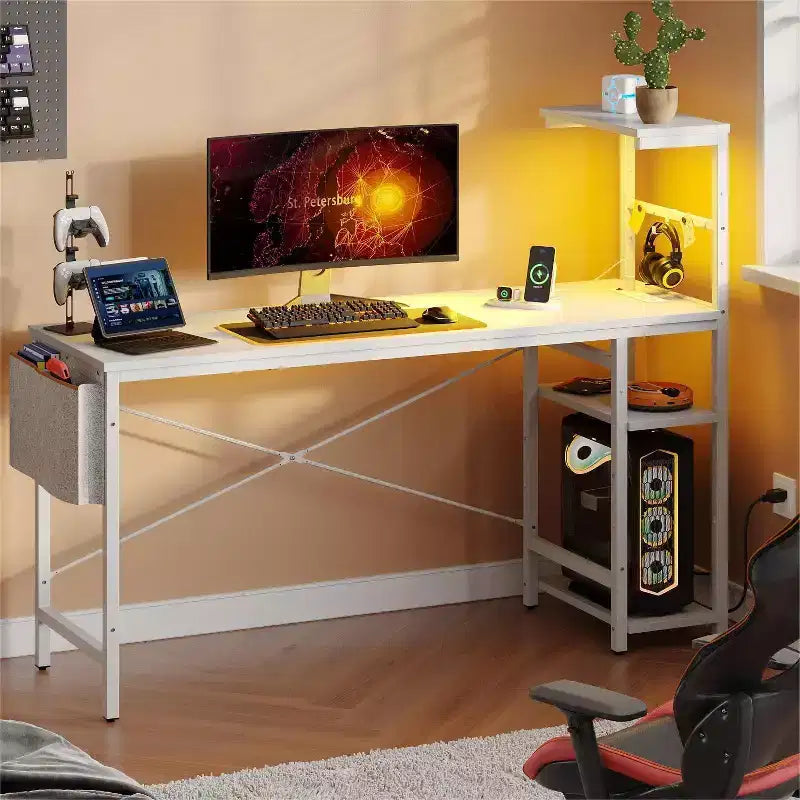 Bureau d'ordinateur de jeu réversible avec prise de courant, bureau LED avec étagères à 4 niveaux