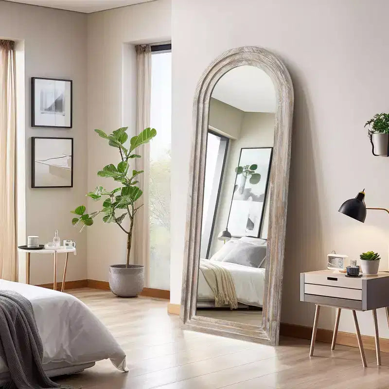 Miroir mural classique en bois massif arqué brun, 21 po l. x 64 po H