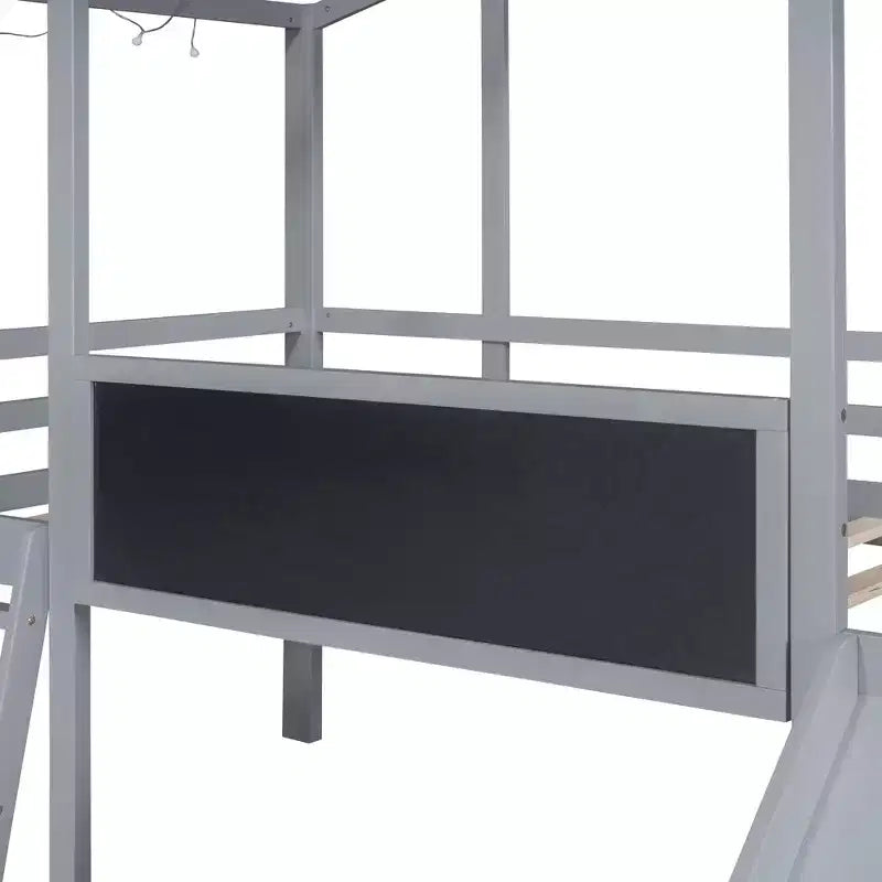 Lit mezzanine superposé simple avec toboggan et échelle, 78,9 L x 72,7 l, avec tableau noir et bande lumineuse sur le toit