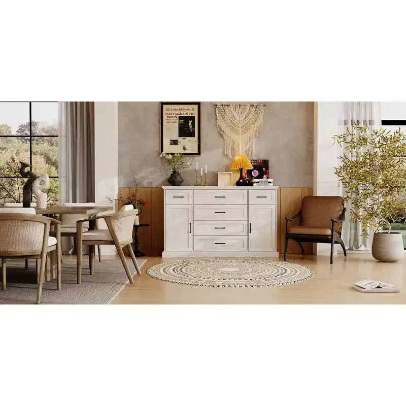 Commode horizontale grise classique : des espaces de rangement abondants pour une ambiance intérieure élégante