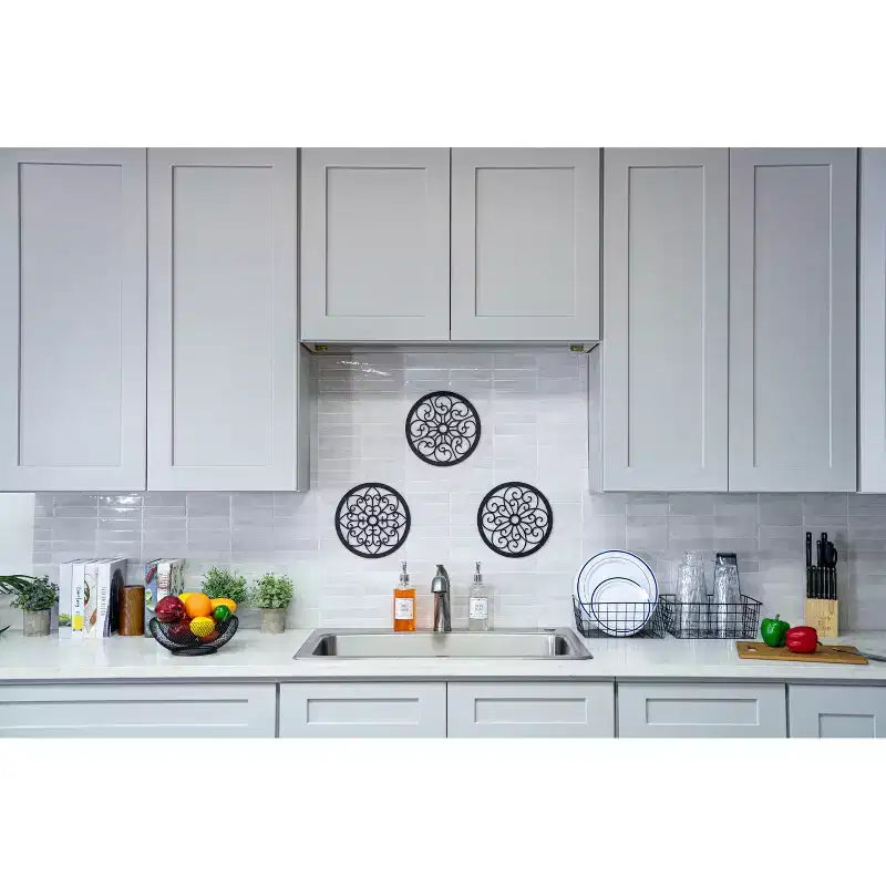 Meuble bas de cuisine Shaker 36 L x 15 H x 27 P avec deux portes, cadre en bois massif, peinture à l'eau à faible teneur en COV, fermeture douce, à assembler, gris tourterelle