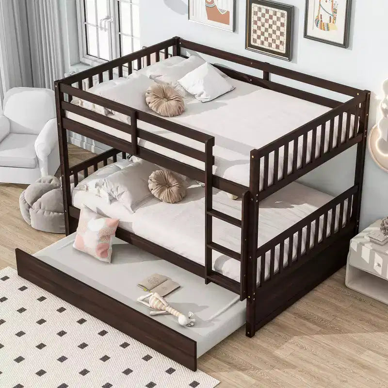 Lit superposé en bois d'hévéa double sur double avec lit gigogne, échelle et balustrades, convertible en 2 lits doubles, avec lit gigogne simple