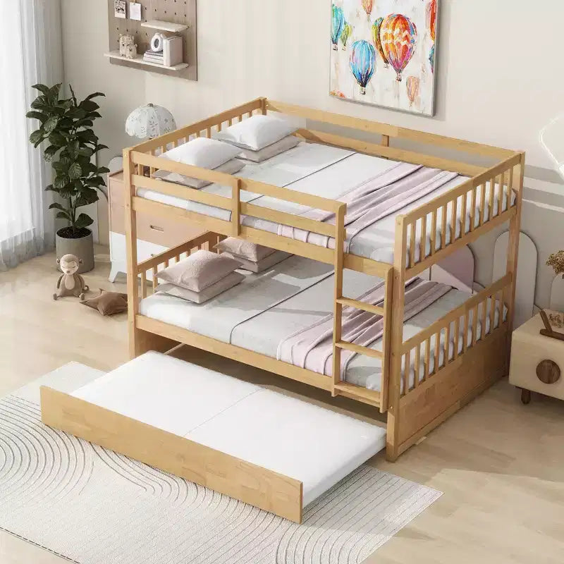 Lit superposé en bois d'hévéa double sur double avec lit gigogne, échelle et balustrades, convertible en 2 lits doubles, avec lit gigogne simple