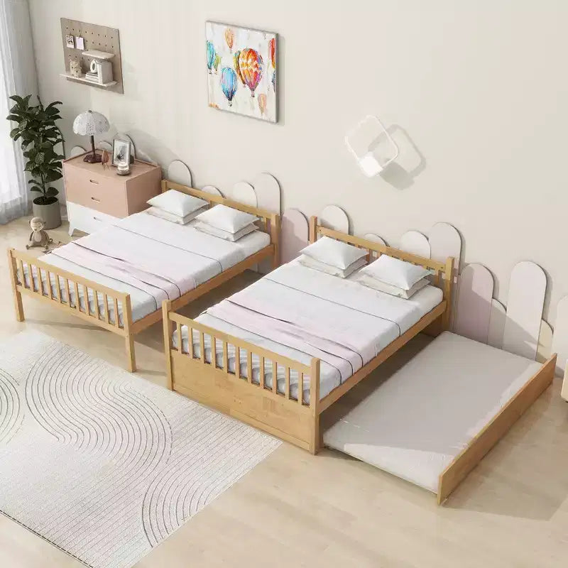 Lit superposé en bois d'hévéa double sur double avec lit gigogne, échelle et balustrades, convertible en 2 lits doubles, avec lit gigogne simple