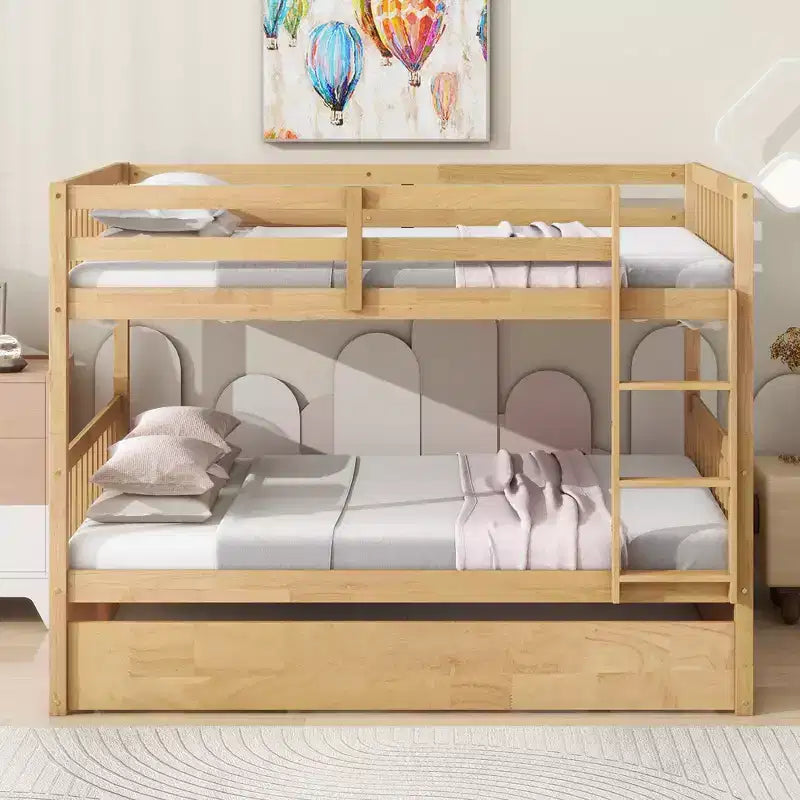 Lit superposé en bois d'hévéa double sur double avec lit gigogne, échelle et balustrades, convertible en 2 lits doubles, avec lit gigogne simple